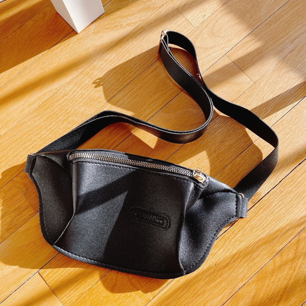 SHEIN ✨ Faux leather Fanny pack in black ❤️ BRAND NEW 💜